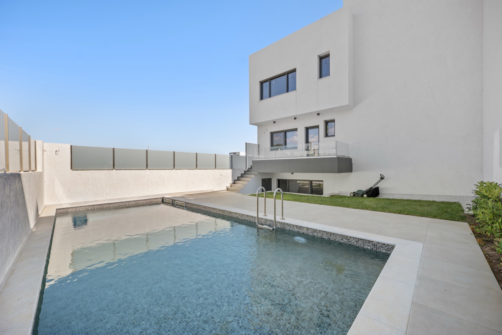 Pool deck of the Vari residence