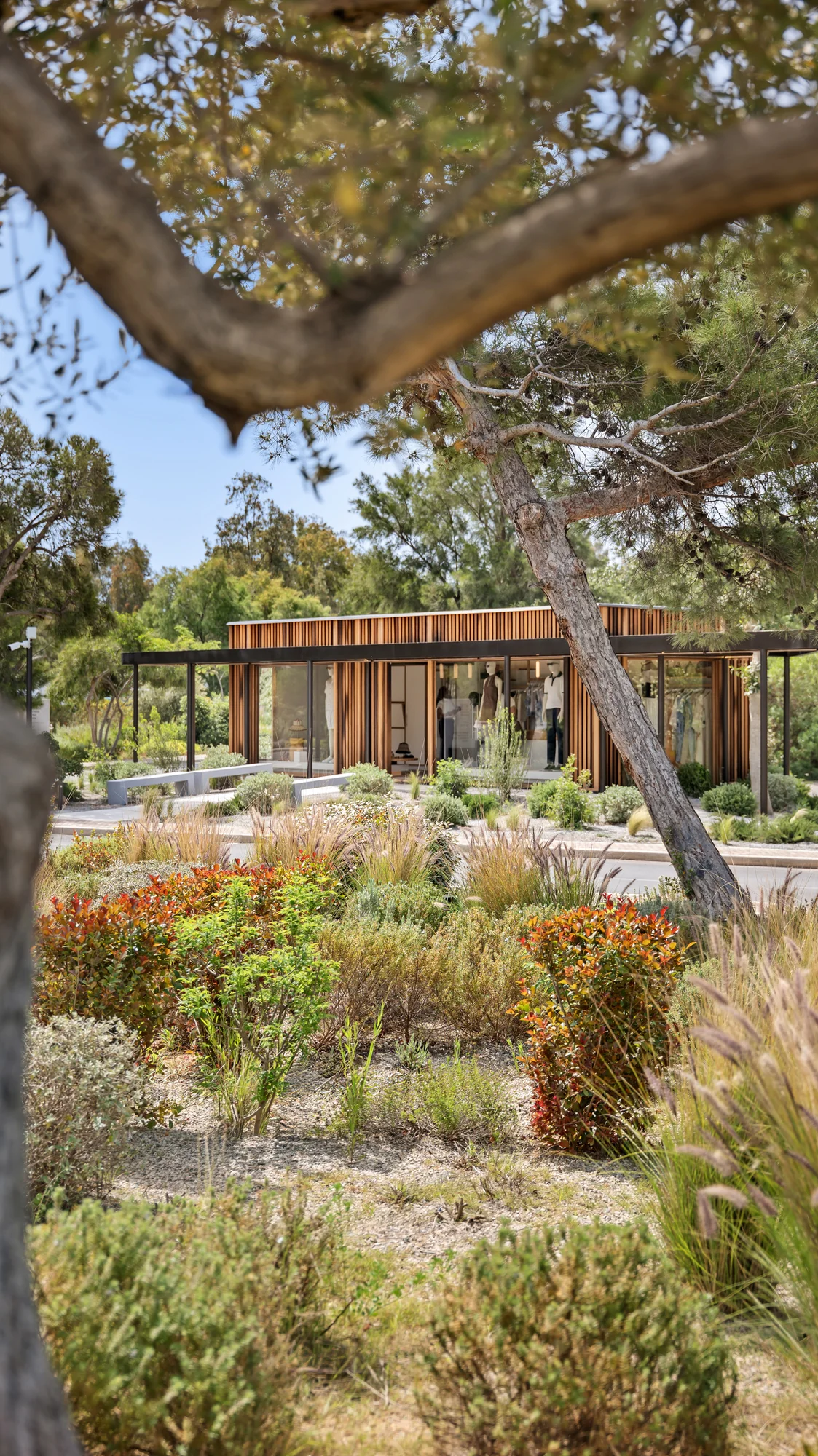 One&Only Aesthesis, the garden and pavilion through the foliage