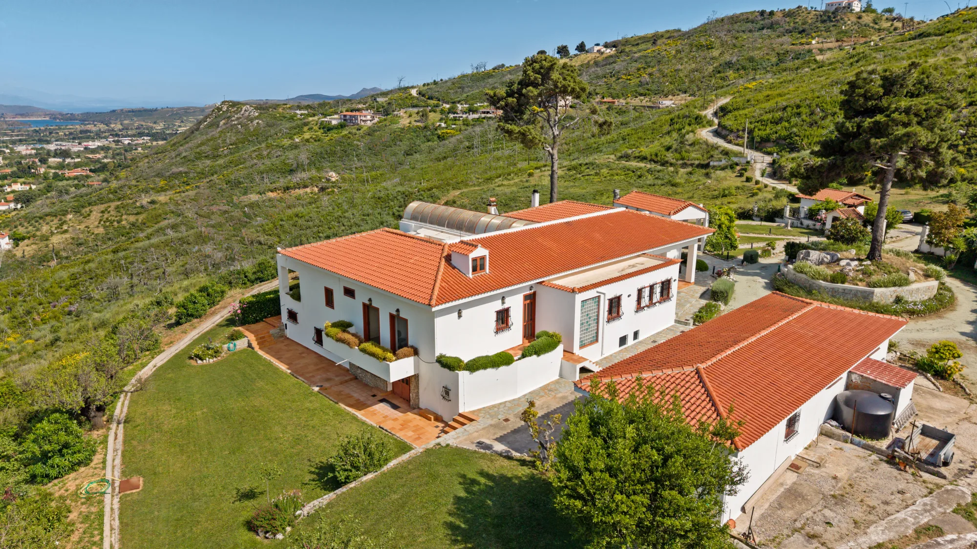 Verde Vista, aerial of the estate above green hills