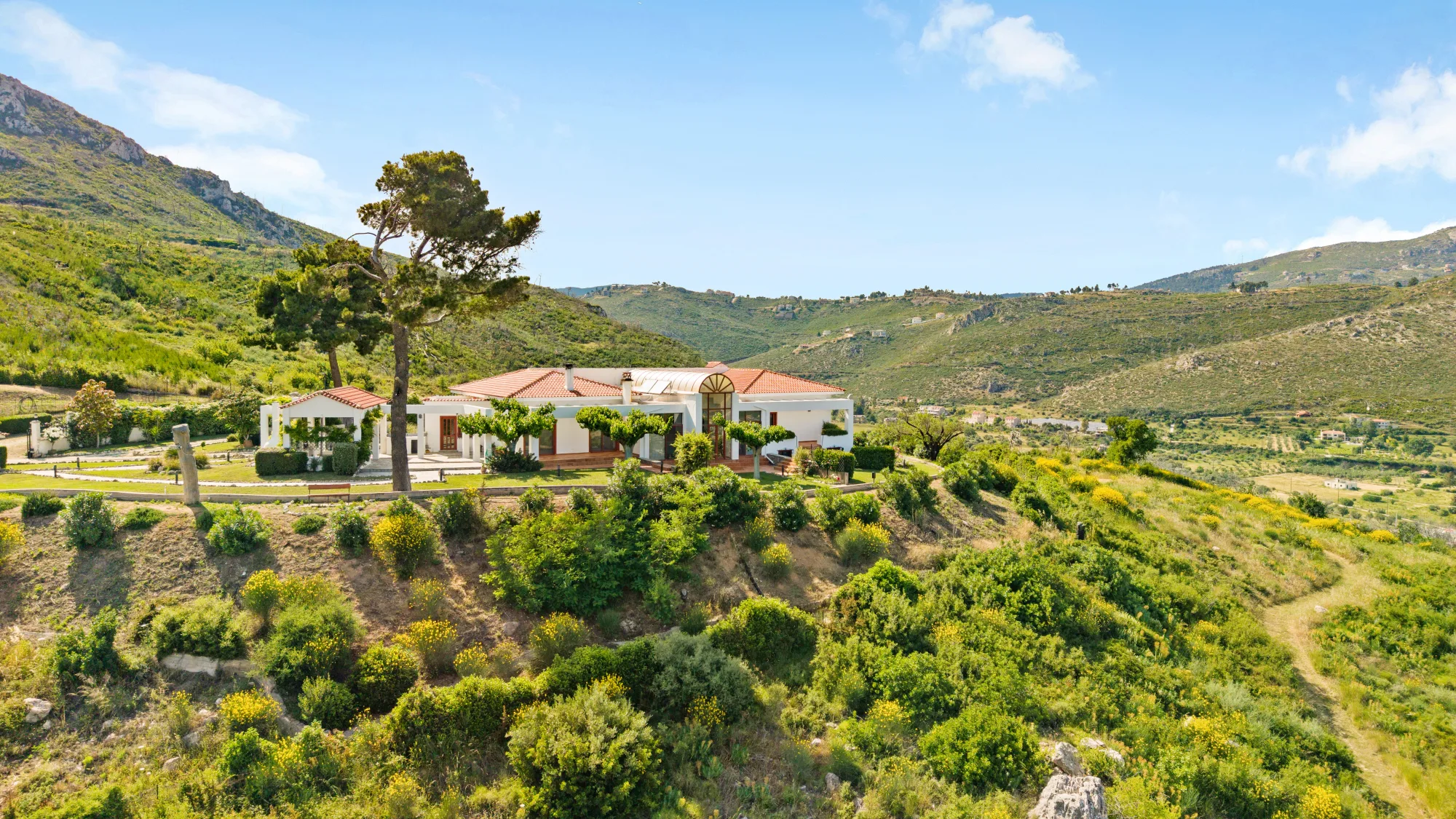 Verde Vista, the estate on its hilltop among pines